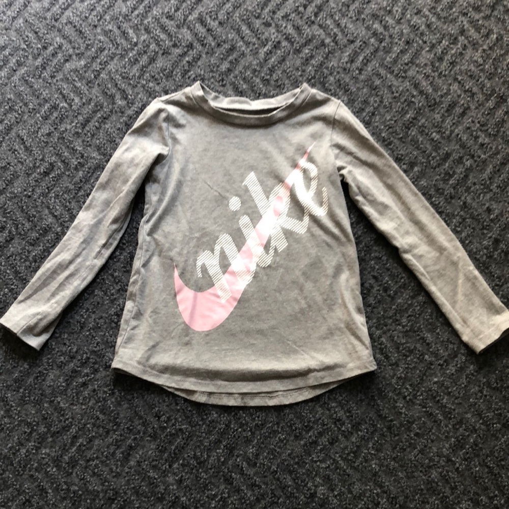 Nike Girls Gray and Pink Long Sleeve Tee